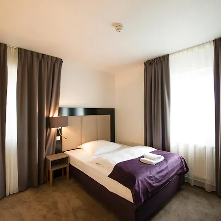 Hotel Trip Inn Goethe Hotel Messe Frankfurt 3*