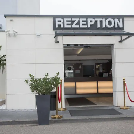 Goethe Messe By Trip Hotel 3*
