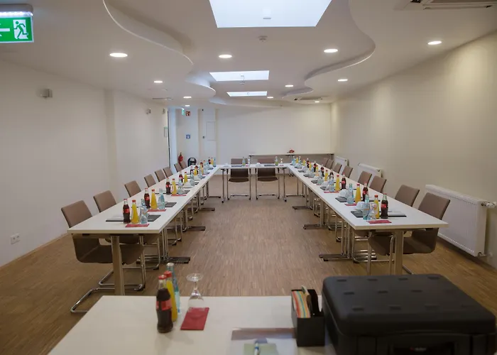 Trip Goethe Messe & Restaurant 3*