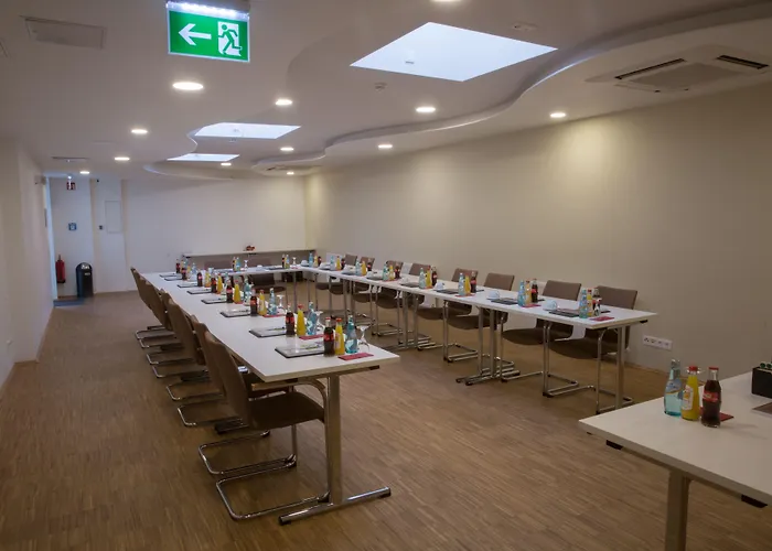 Trip Goethe Messe & Restaurant 3*