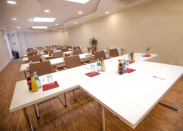 Trip Goethe Messe & Restaurant 3*